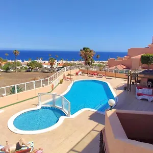 https://terraza-de-la-paz.adeje-hotels.com
